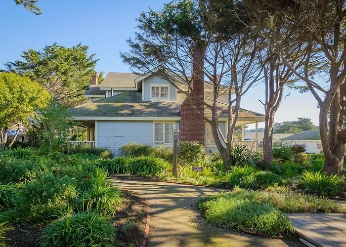 Mendocino Hotel & Garden