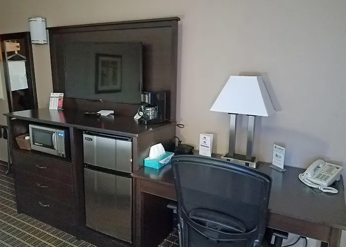 Americas Best Value Inn And Suites Bismarck