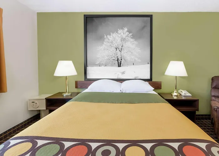 Super 8 By Wyndham Norfolk