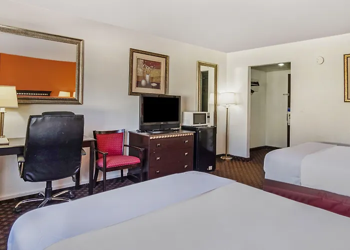 Travelodge By Wyndham Dodge City Ks