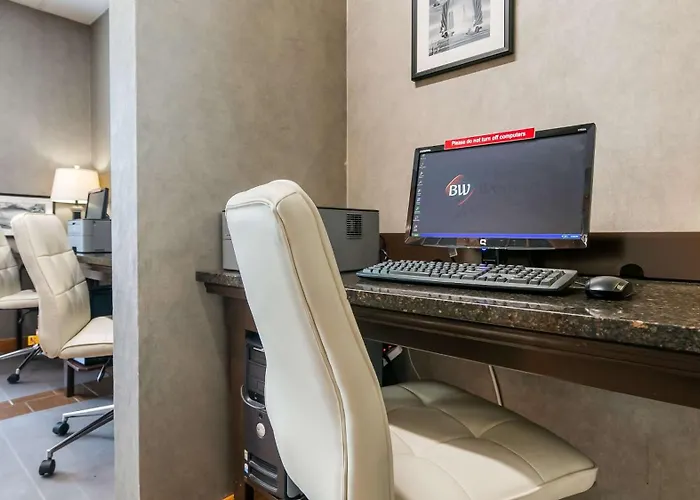 Best Western Plus Silverdale Beach Hotel