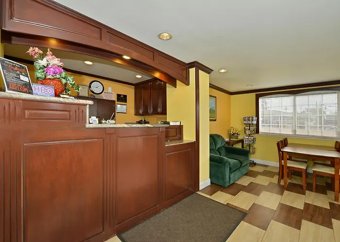 Americas Deluxe Inn- Marysville