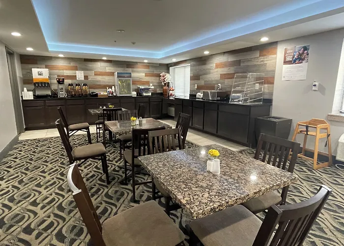 La Quinta Inn And Suites By Wyndham Cincinnati North