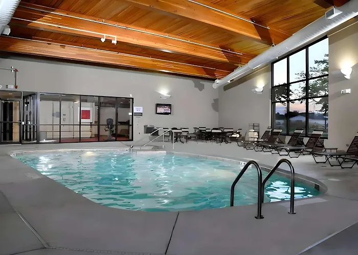 Comfort Suites Milwaukee West