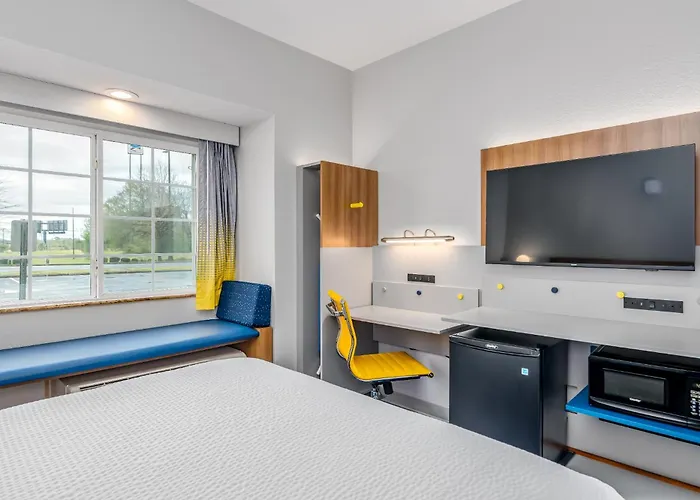 Microtel Inn & Suites By Wyndham Montgomery