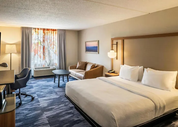 Fairfield Inn & Suites Butler