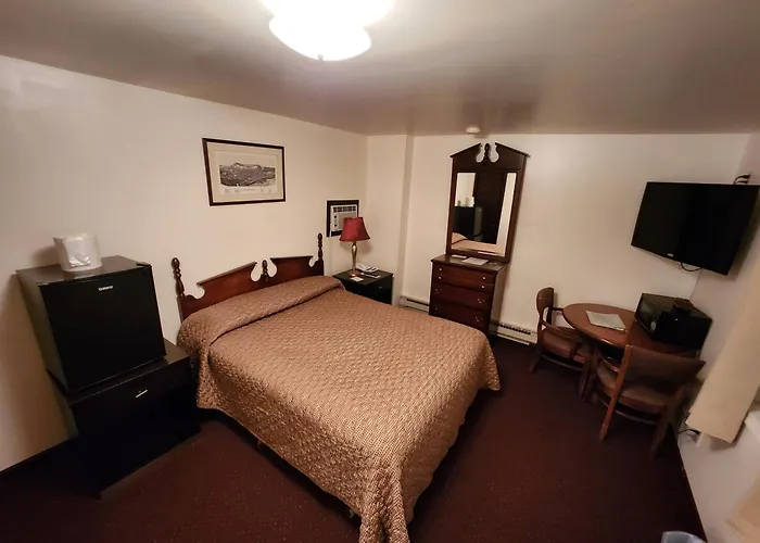 Lake View Motel