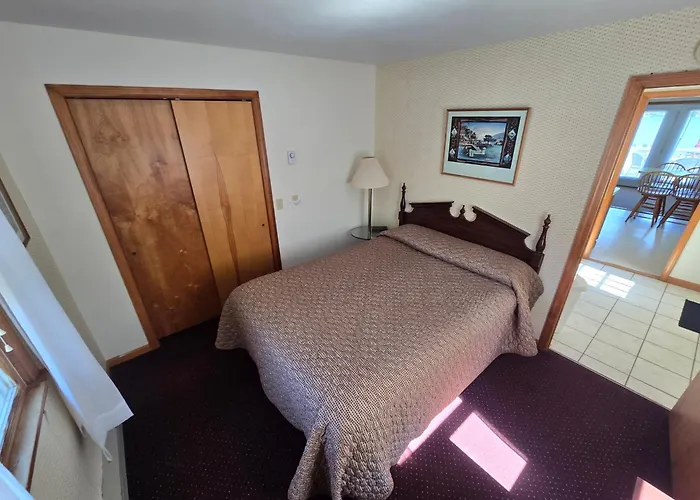 Lake View Motel