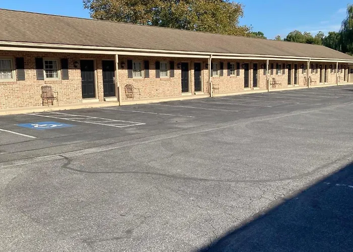 Country Squire Inn And Suites