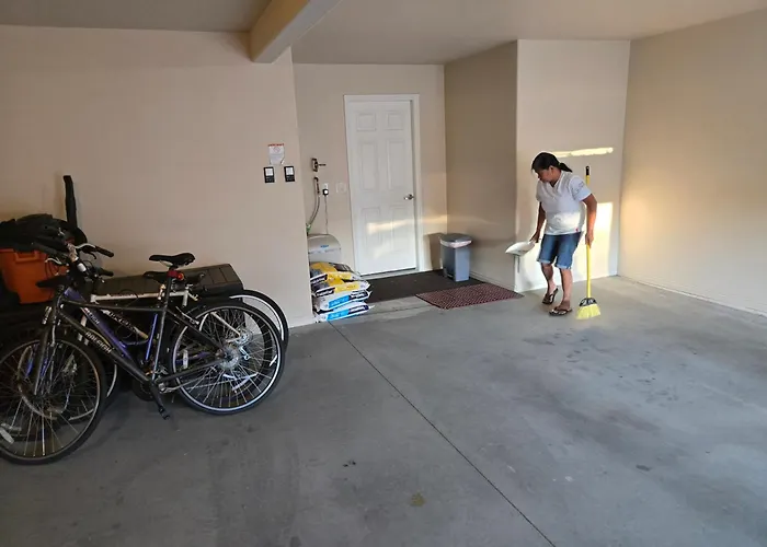 Mesquite Nevada Vacation Rental - Ground Level And Double Car Garage