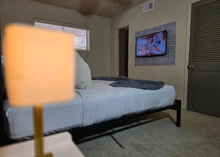 Stylish Galleria Condo 2Br 2Ba Saltwater Pool Marquee Uptown