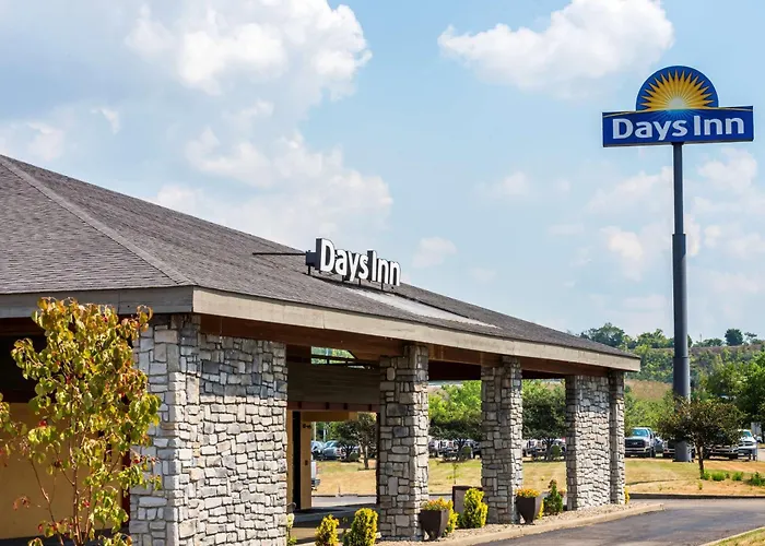 Days Inn By Wyndham Pittsburgh-Harmarville