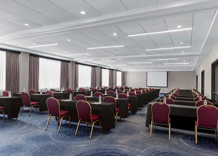 Doubletree By Hilton Fort Lee/George Washington Bridge