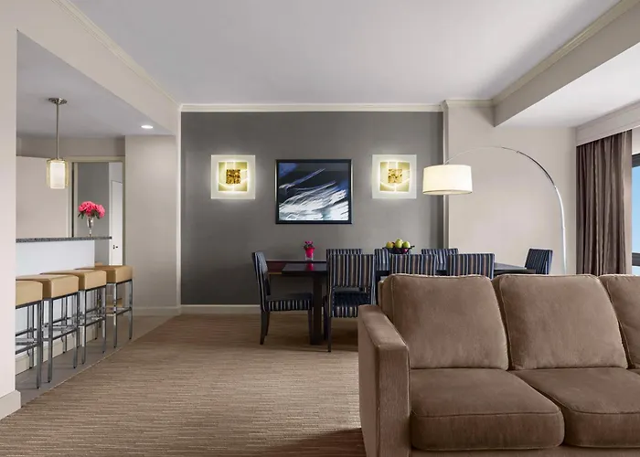 Doubletree By Hilton Fort Lee/George Washington Bridge
