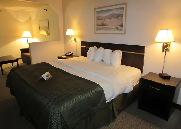 Quality Inn & Suites Omaha Chalco