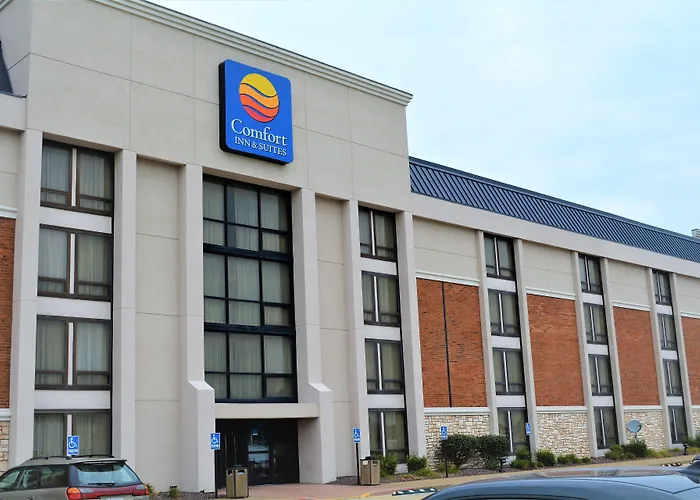 Comfort Inn & Suites Evansville Airport