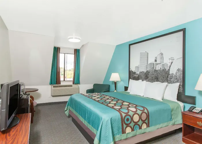 Super 8 By Wyndham Sallisaw