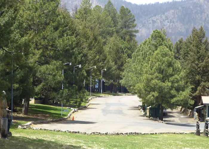 High Country Lodge
