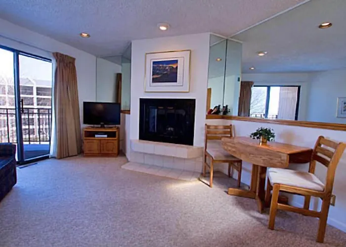Weathervane Terrace Inn And Suites