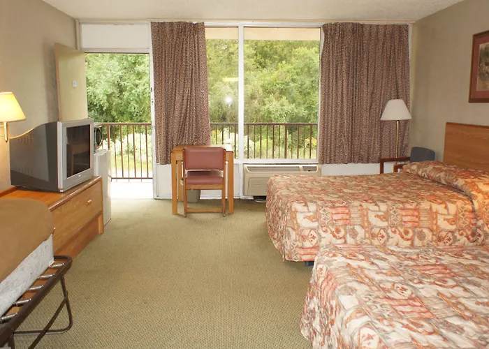 Executive Inn & Suites