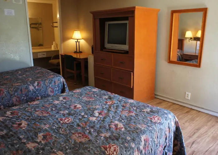 Executive Inn & Suites