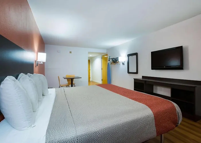 Motel 6-Suwanee, Ga - Gwinnett Center