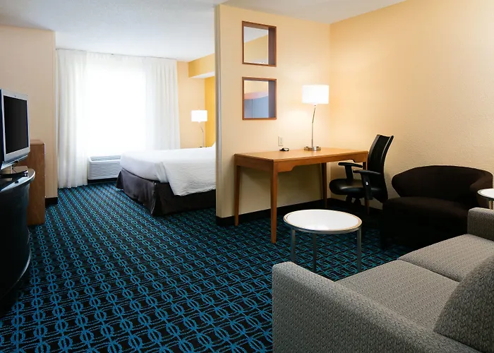 Fairfield Inn & Suites Kansas City Airport