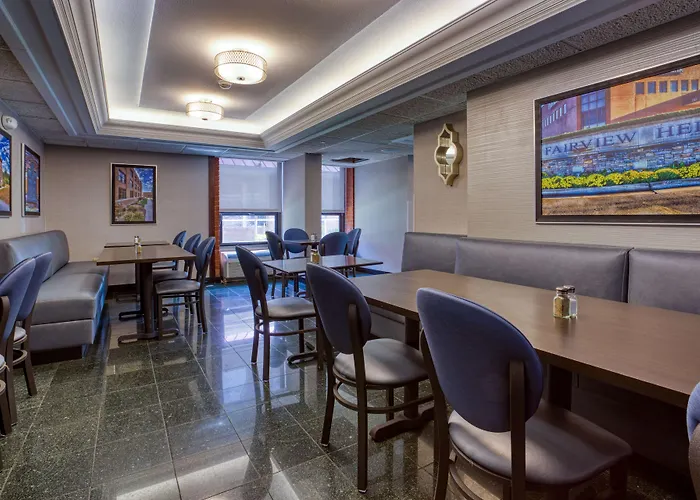 Drury Inn & Suites St. Louis - Fairview Heights