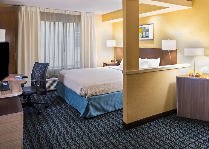 Fairfield Inn & Suites By Marriott Atlanta Buckhead