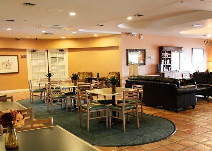 Windmill Suites Surprise - Phoenix, An Ascend Collection Hotel