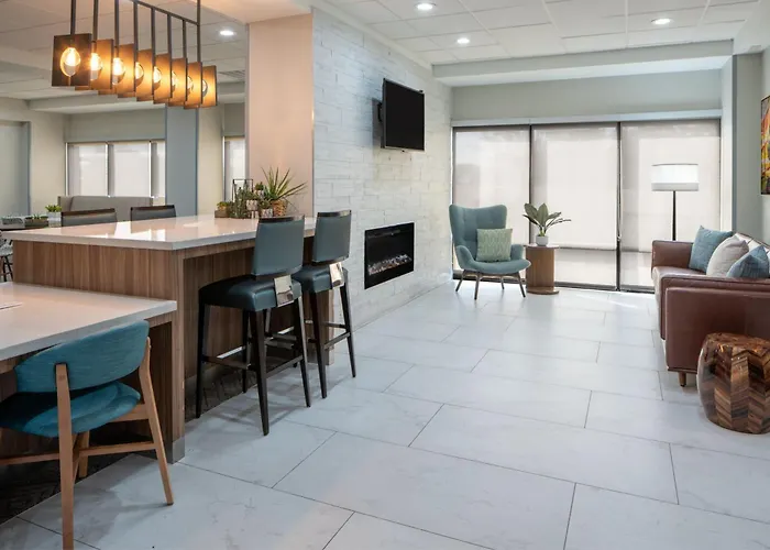 Four Points By Sheraton Alexandria