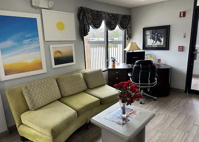 Quality Inn & Suites Decatur Priceville I-65
