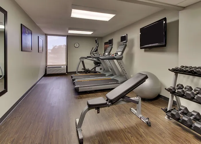 Drury Inn & Suites Poplar Bluff