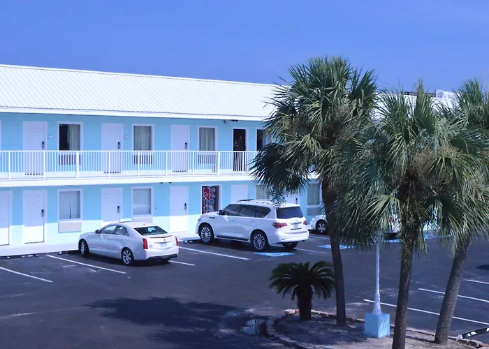 Destin Inn & Suites