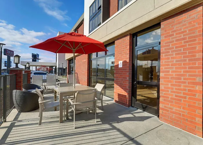 Drury Inn & Suites Marion