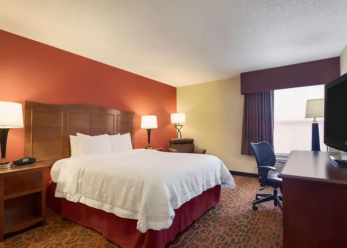 Hampton Inn Shawnee