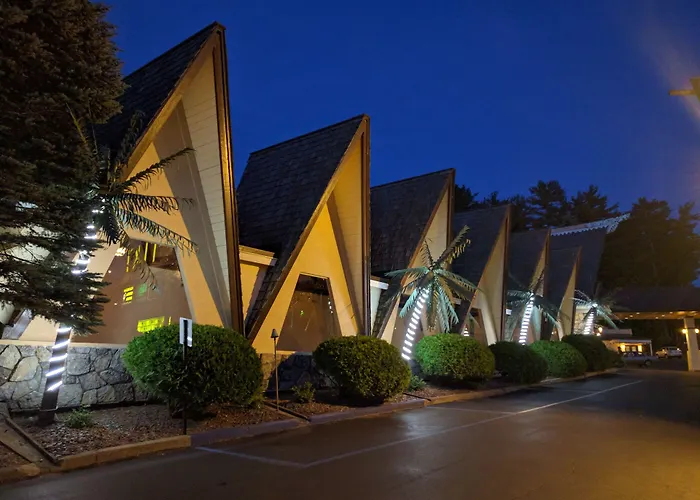 Tiki Resort - Lake George