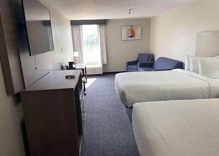 Days Inn & Suites By Wyndham Tahlequah