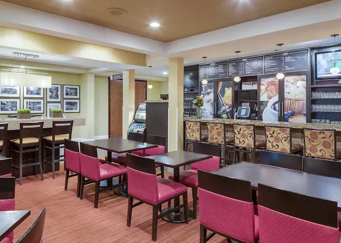 Courtyard By Marriott Portsmouth
