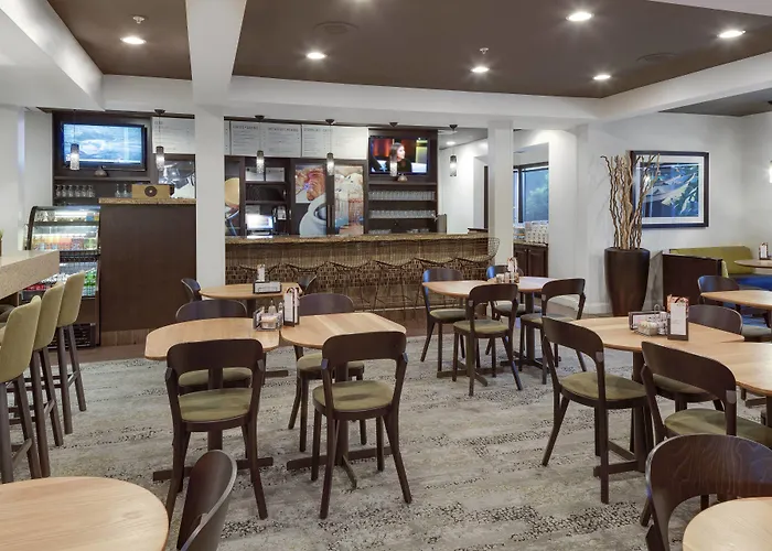 Courtyard By Marriott Portsmouth