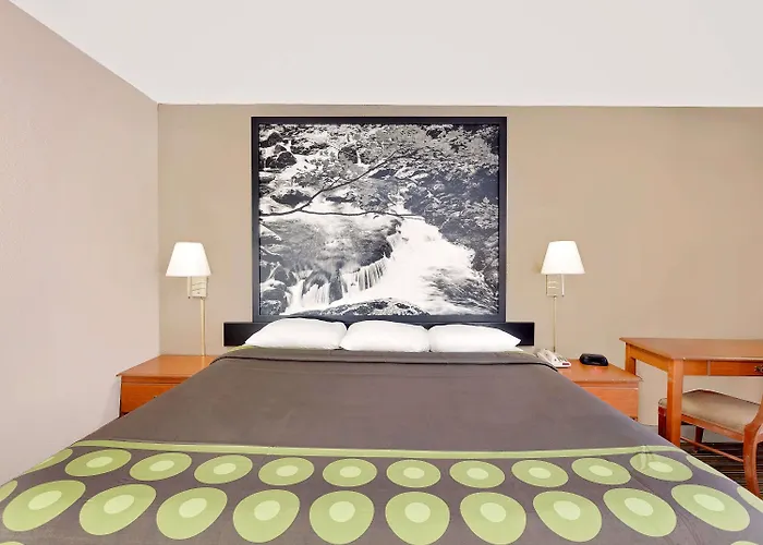 Super 8 By Wyndham Athens