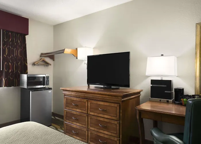Travelodge By Wyndham Battle Creek