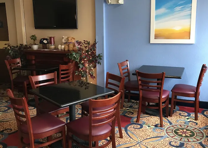 Days Inn By Wyndham Keene Nh
