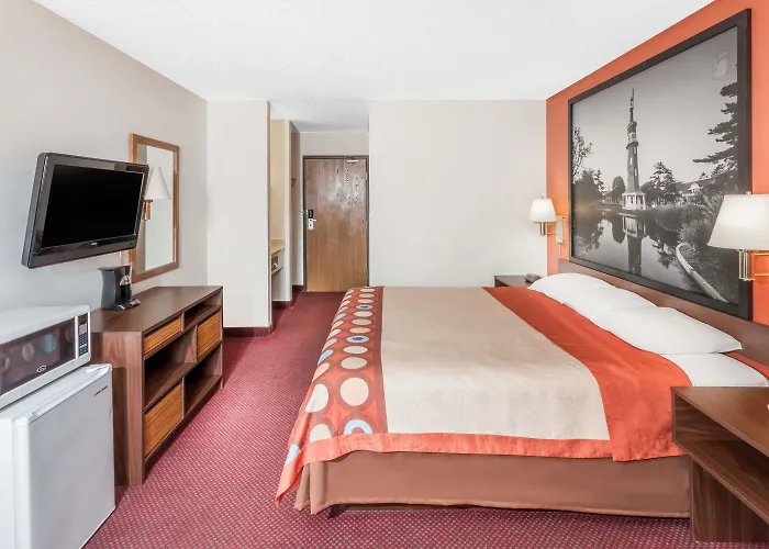 Super 8 By Wyndham Washington/Peoria Area