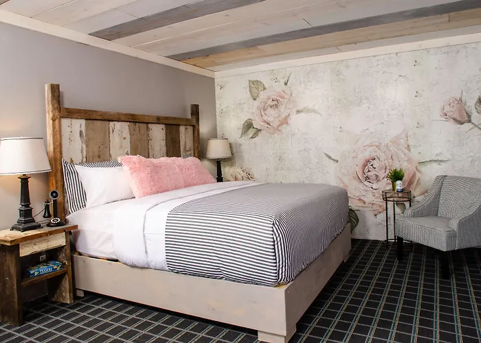 Vintage Block Inn & Suites