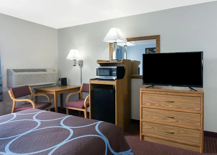 Super 8 By Wyndham Wisconsin Dells