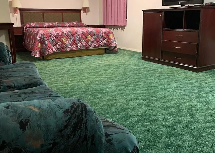 Travelers Inn