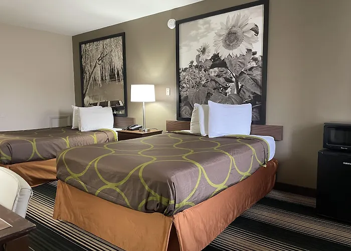 Red Lion Inn & Suites Junction City