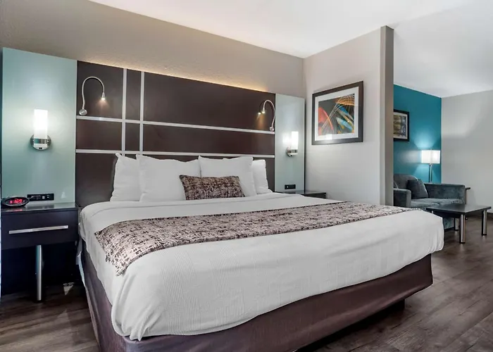 Best Western Carlton Suites