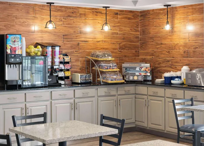 Days Inn By Wyndham Americus